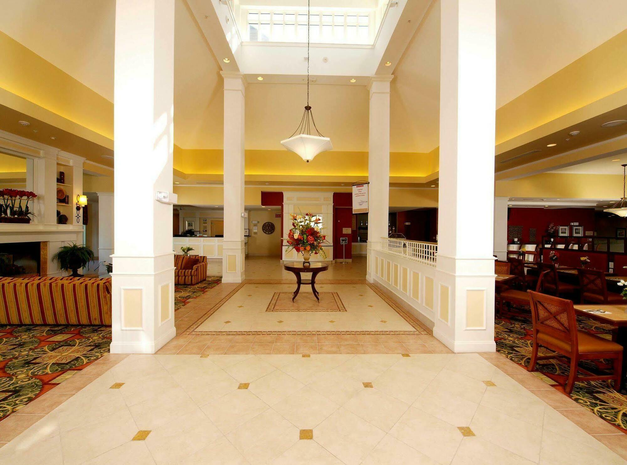 Hilton Garden Inn Myrtle Beach/Coastal Grand Mall Интерьер фото